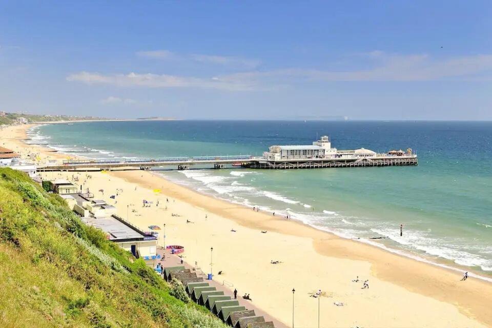 Flat-C, 4 Adults, 20 Mins To Beach, Netflix, Wifi, Sleeps 4 Adults Bournemouth Esterno foto